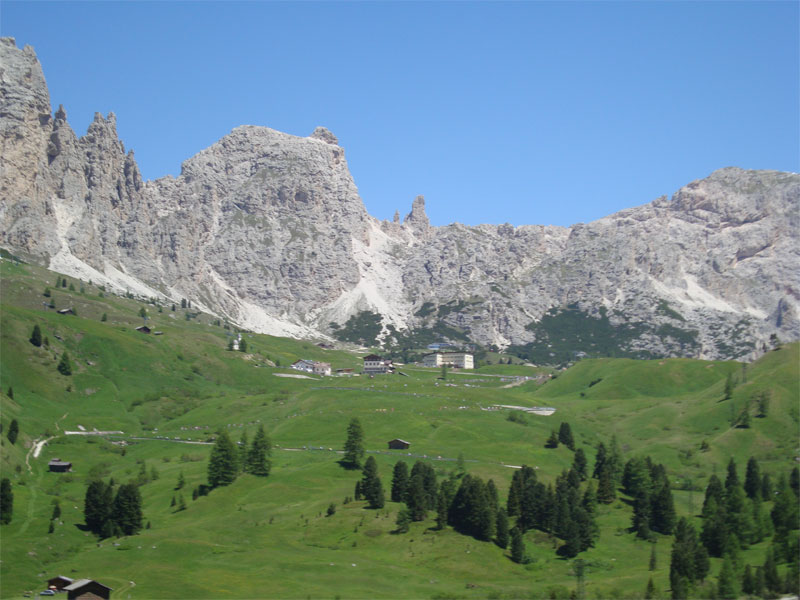 gal/2010/07 - Sella Ronda Bike Day 2010/05 - SellaRonda_Bike_Day/05 - Il Passo Gardena_the_end/5versogardena_02-01.jpg